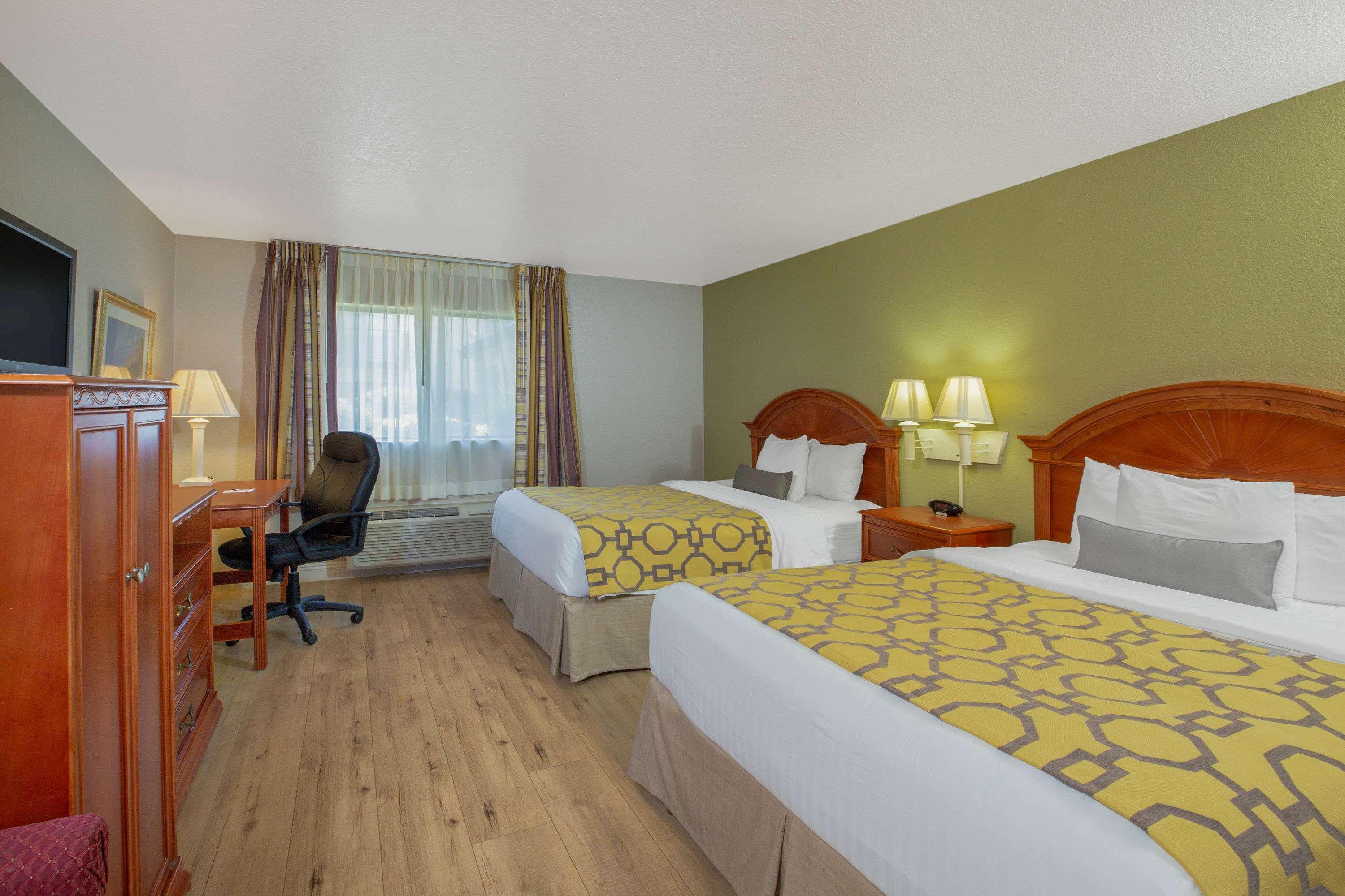 Baymont By Wyndham Tehachapi Hotel Exterior foto